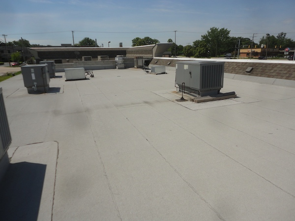 030-crowne-plaza-dyer-in-roof